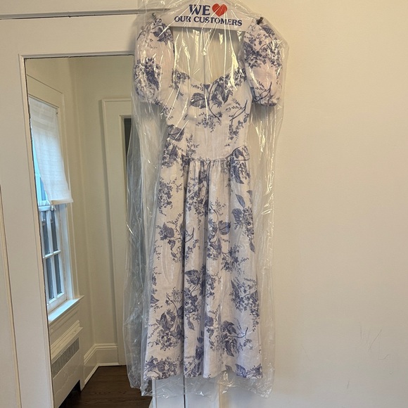 Reformation Dresses & Skirts - Reformation Davila Size 2 Floral Puff Sleeve Dress